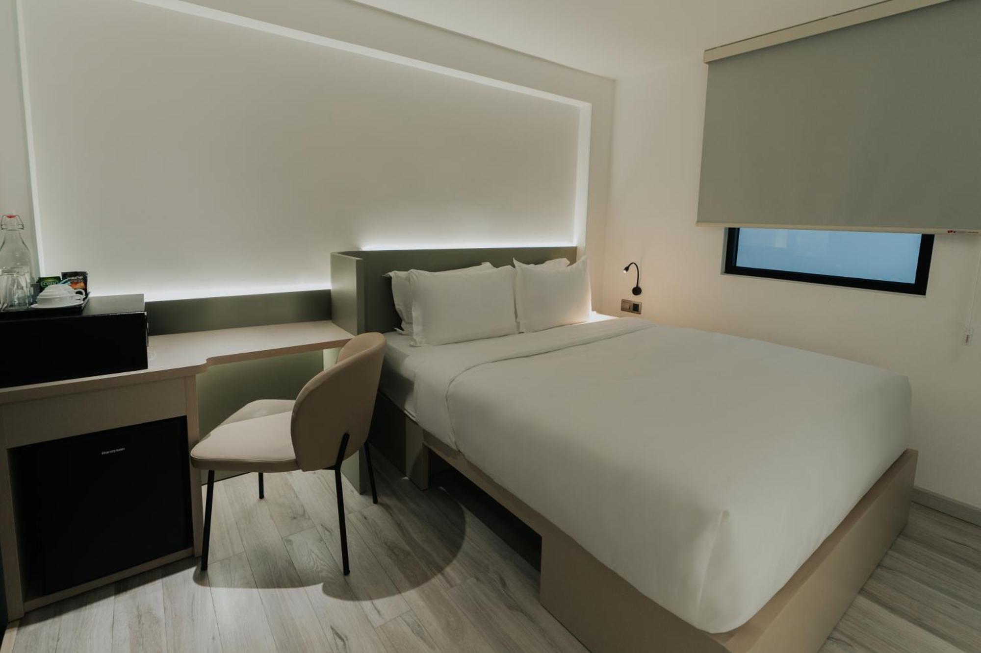 Khách sạn The Concept Hcmc- Premium